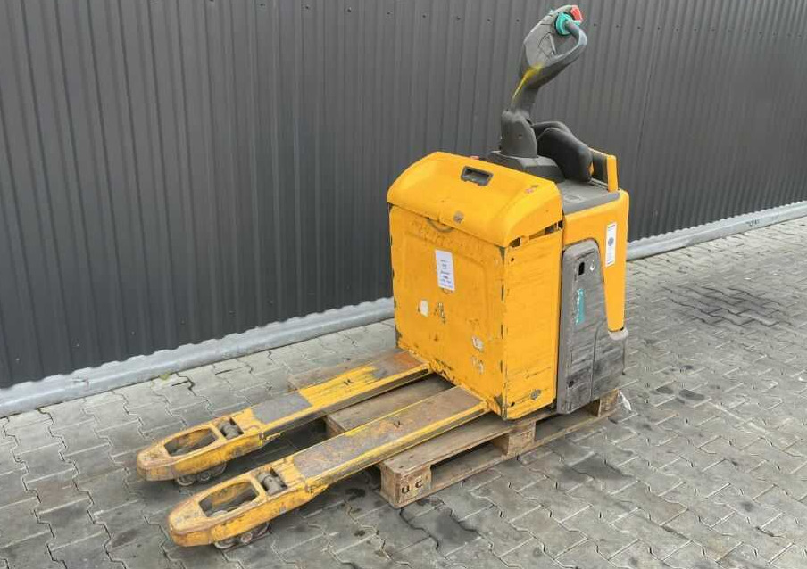 Jungheinrich ERE120 - Штабелер: фото 1 Jungheinrich ERE120 - Штабелер: фото 1