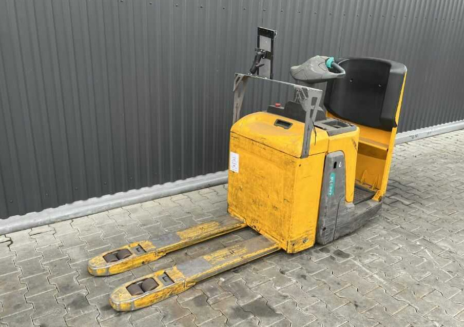 Jungheinrich ERE120 - Штабелер: фото 1 Jungheinrich ERE120 - Штабелер: фото 1