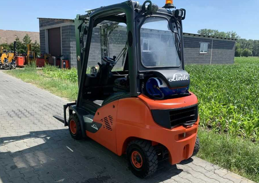 Linde H20T-01 - Газовий навантажувач: фото 2 Linde H20T-01 - Газовий навантажувач: фото 2