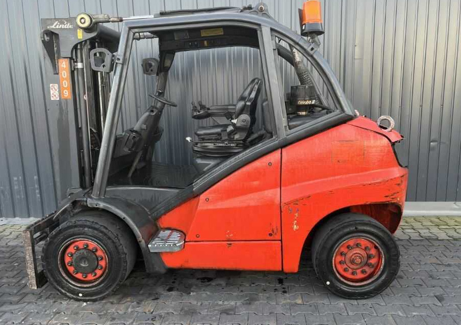 Linde H45D - Дизельний навантажувач: фото 2 Linde H45D - Дизельний навантажувач: фото 2