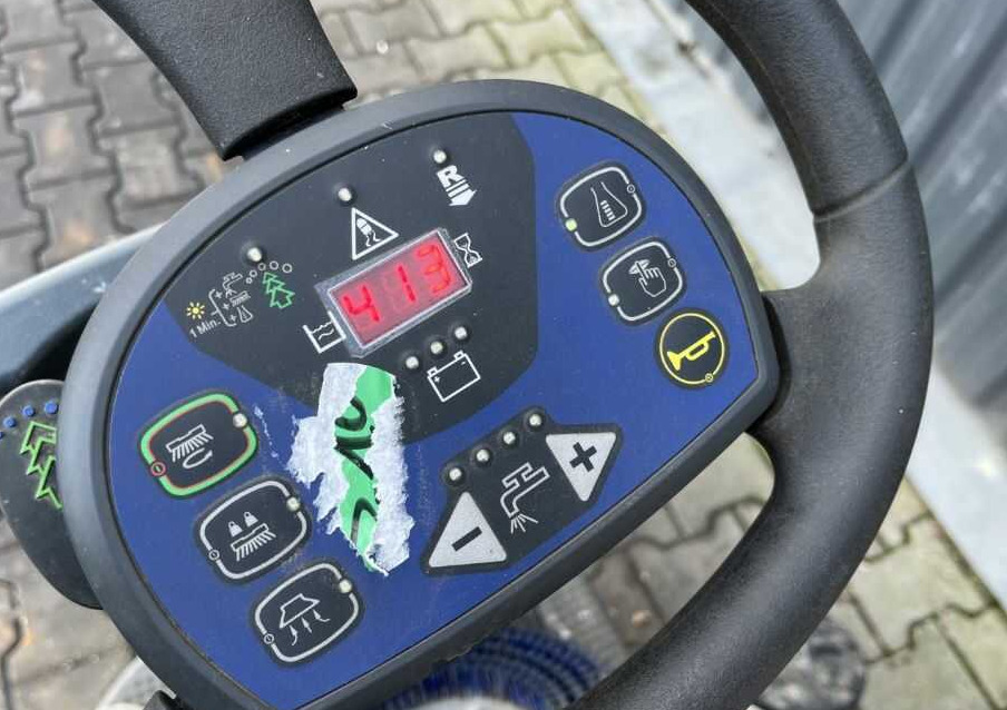 Підлогомийна машина Nilfisk BR652: фото 6