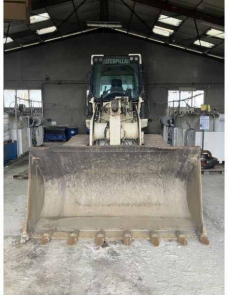 Caterpillar 963D - Гусеничний навантажувач: фото 1 Caterpillar 963D - Гусеничний навантажувач: фото 1