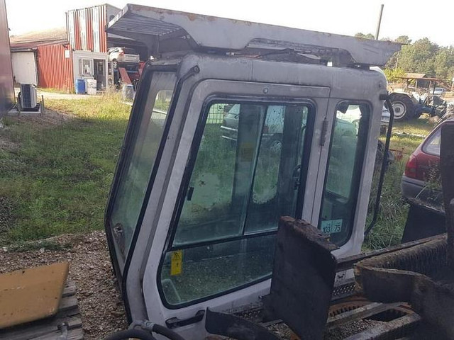 Liebherr A904 R904 A914 R914 A924 R924 A934 R934 A944 R944 A954 R954 - - Кабіна в категорії Будівельна техніка: фото 2 Liebherr A904 R904 A914 R914 A924 R924 A934 R934 A944 R944 A954 R954 - - Кабіна в категорії Будівельна техніка: фото 2