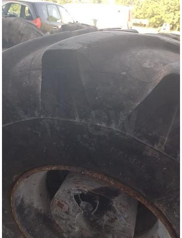 Michelin 18R19.5XF - Шини і диски: фото 2 Michelin 18R19.5XF - Шини і диски: фото 2