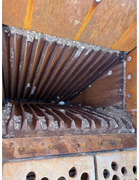 Terex POWERSCREEN PREMIER TRAX300 - Мобільна дробарка: фото 5 Terex POWERSCREEN PREMIER TRAX300 - Мобільна дробарка: фото 5