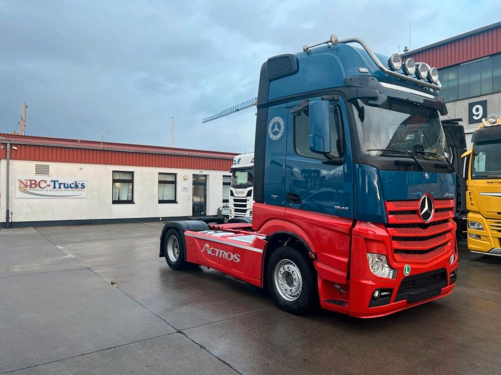 Mercedes-Benz ACTROS 1845 GIGASPACE * AUTOTRANSPORTER * - Автовоз вантажівка: фото 3 Mercedes-Benz ACTROS 1845 GIGASPACE * AUTOTRANSPORTER * - Автовоз вантажівка: фото 3