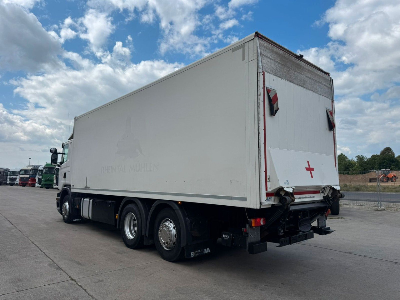 Scania P 380 * KOFFER * LBW 3 TON * LENK / LIFTACHSE * - Вантажівка з закритим кузовом: фото 4 Scania P 380 * KOFFER * LBW 3 TON * LENK / LIFTACHSE * - Вантажівка з закритим кузовом: фото 4