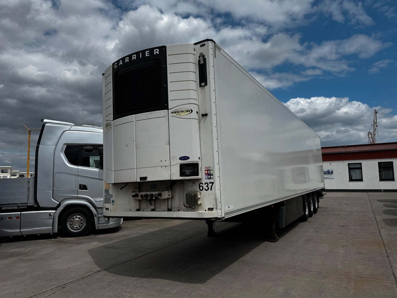 Schmitz Cargobull SKO 24 * CARRIER 1550 * DOPPELSTOCK * PALETTEN - Рефрижератор напівпричіп: фото 2 Schmitz Cargobull SKO 24 * CARRIER 1550 * DOPPELSTOCK * PALETTEN - Рефрижератор напівпричіп: фото 2