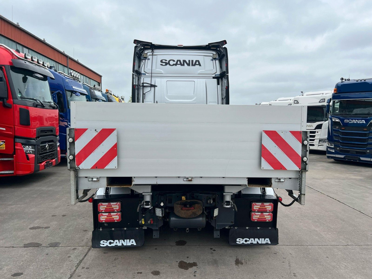 Scania S 650 * LEDER *PR. AUFBAU * ACC * STANDKLIMA * - Тягач: фото 5 Scania S 650 * LEDER *PR. AUFBAU * ACC * STANDKLIMA * - Тягач: фото 5