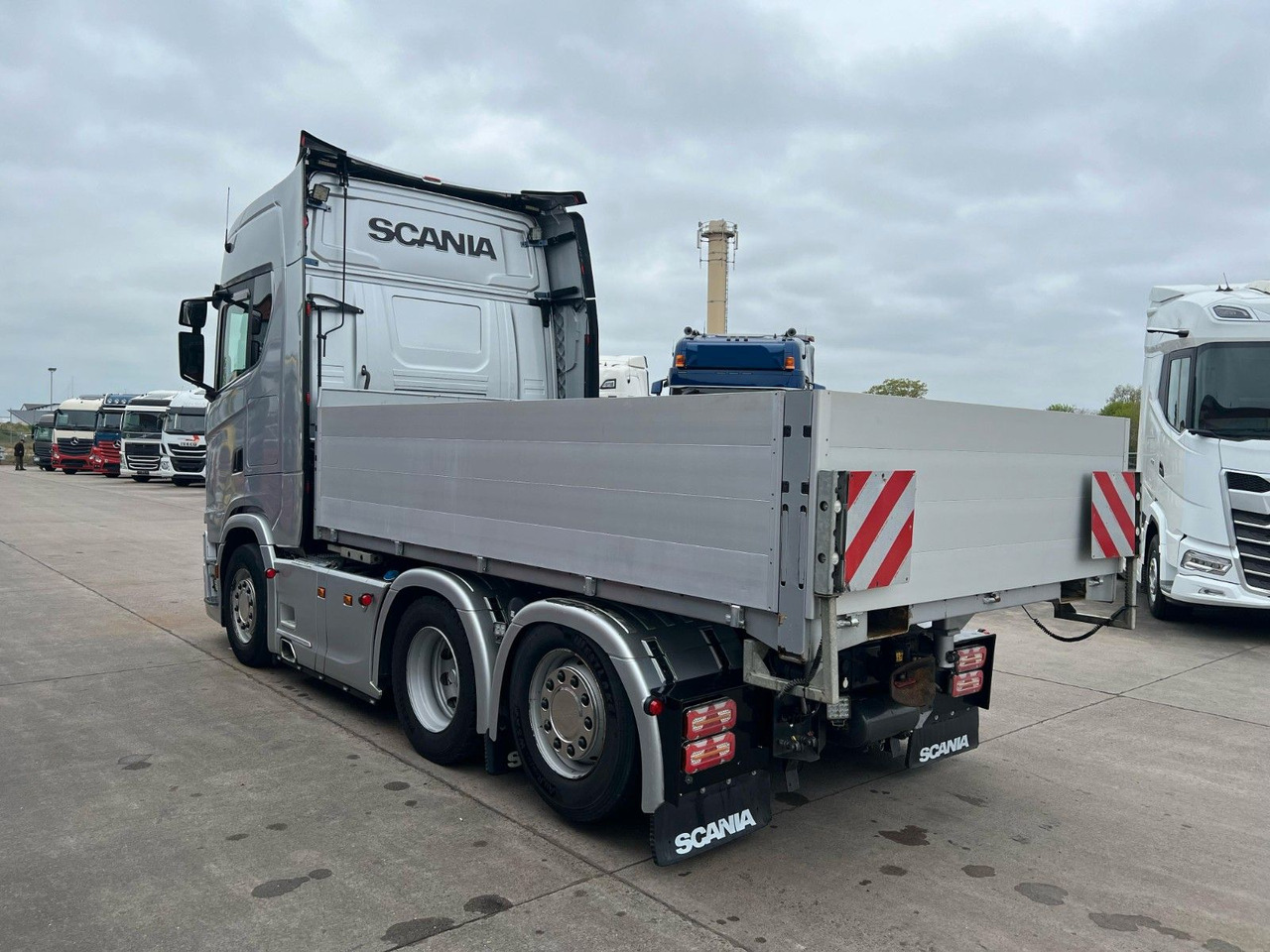 Scania S 650 * LEDER *PR. AUFBAU * ACC * STANDKLIMA * - Тягач: фото 4 Scania S 650 * LEDER *PR. AUFBAU * ACC * STANDKLIMA * - Тягач: фото 4