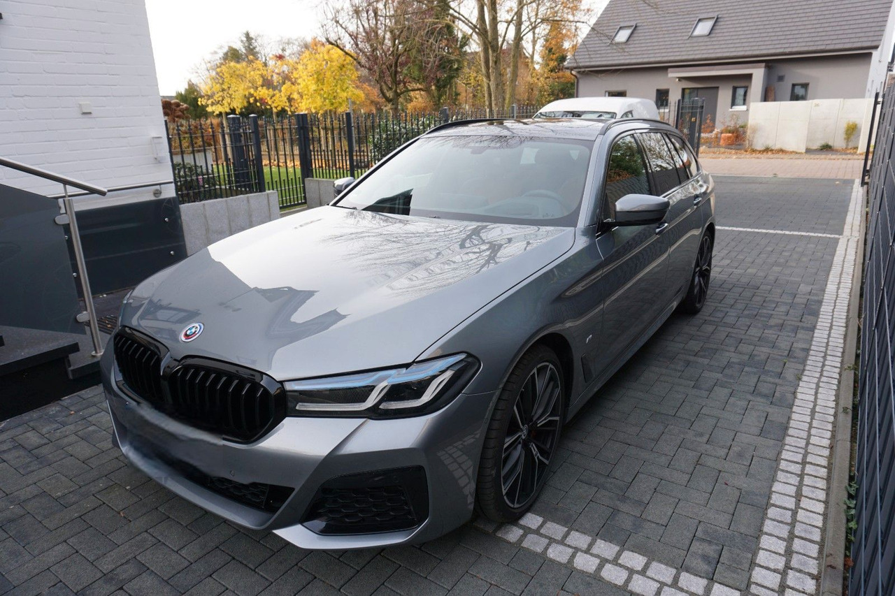 BMW 530 xDrive Touríng - Універсал: фото 1 BMW 530 xDrive Touríng - Універсал: фото 1