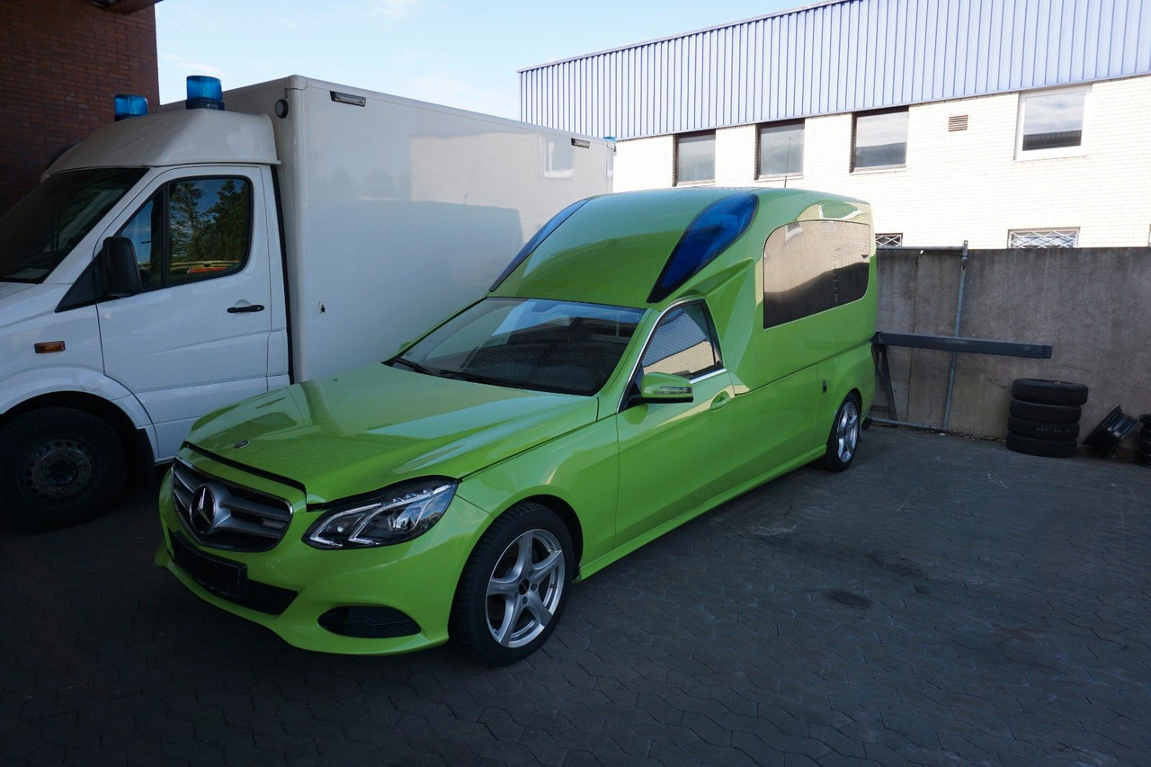 Mercedes-Benz E 300 Binz VF212 KTW - Карета швидкої допомоги: фото 3 Mercedes-Benz E 300 Binz VF212 KTW - Карета швидкої допомоги: фото 3