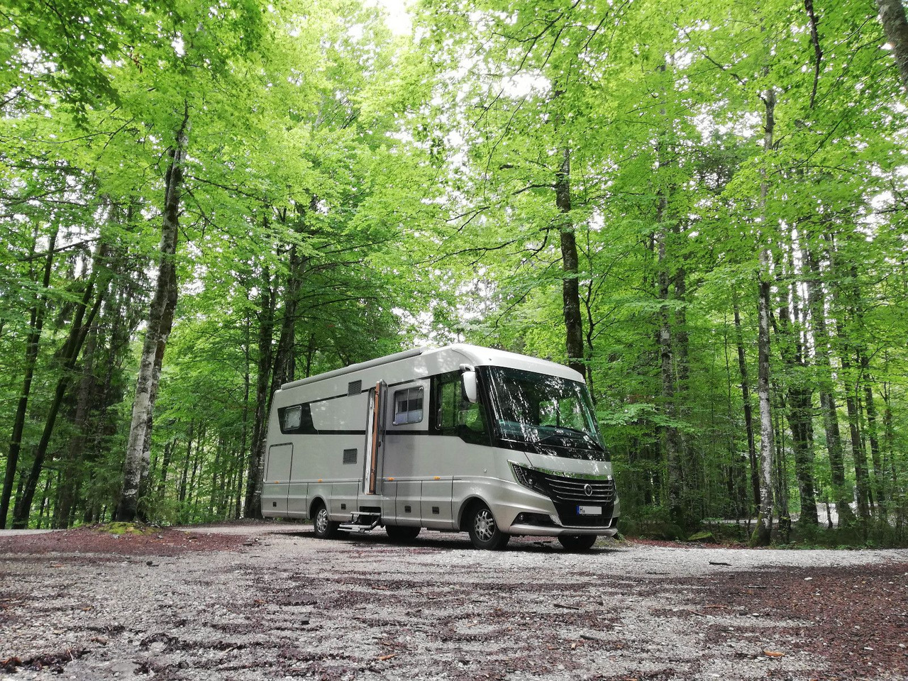 Niesmann + Bischoff Flair 880 BE - Інтегрований автобудинок: фото 2 Niesmann + Bischoff Flair 880 BE - Інтегрований автобудинок: фото 2