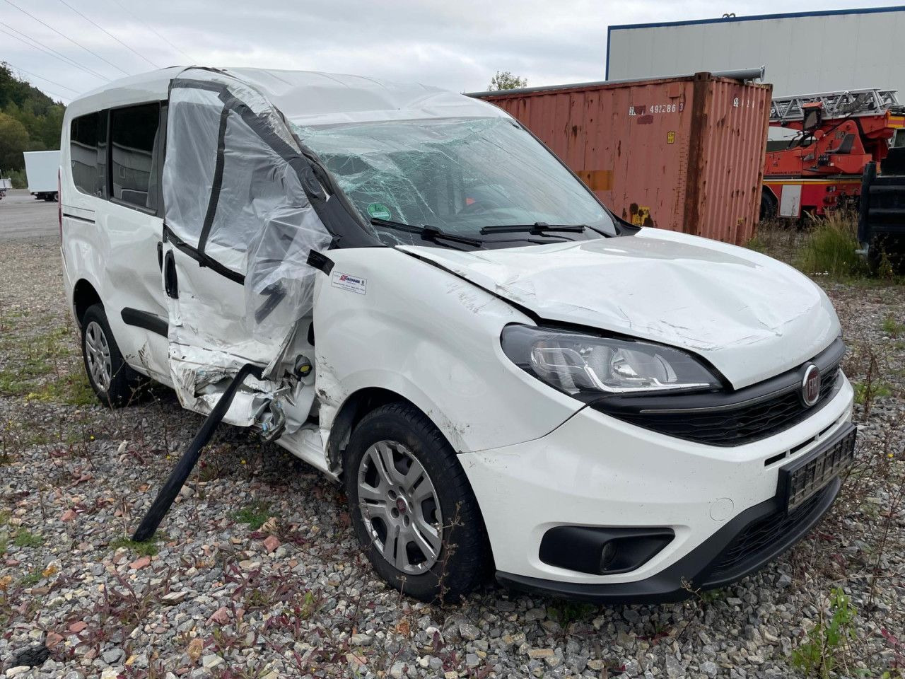 Fiat Doblo Maxi 1.6 M-Jet Euro6 Klima ZV - Пасажирський фургон: фото 1 Fiat Doblo Maxi 1.6 M-Jet Euro6 Klima ZV - Пасажирський фургон: фото 1