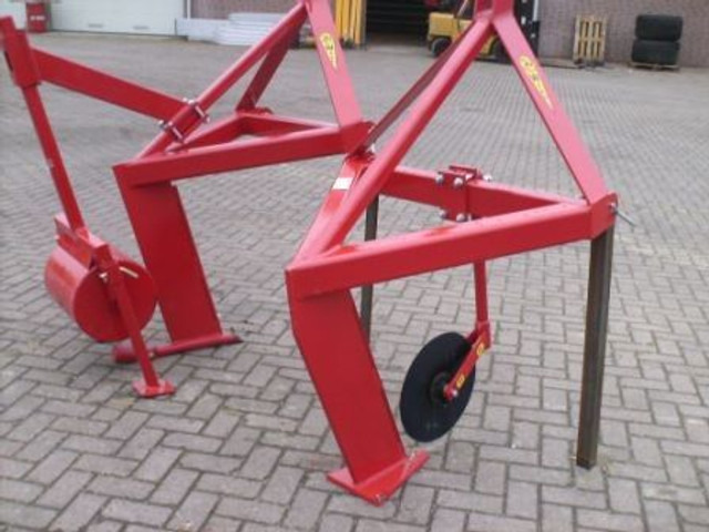 GRONDWOELERS en molploegen - Глибокорозпушувач: фото 1 GRONDWOELERS en molploegen - Глибокорозпушувач: фото 1