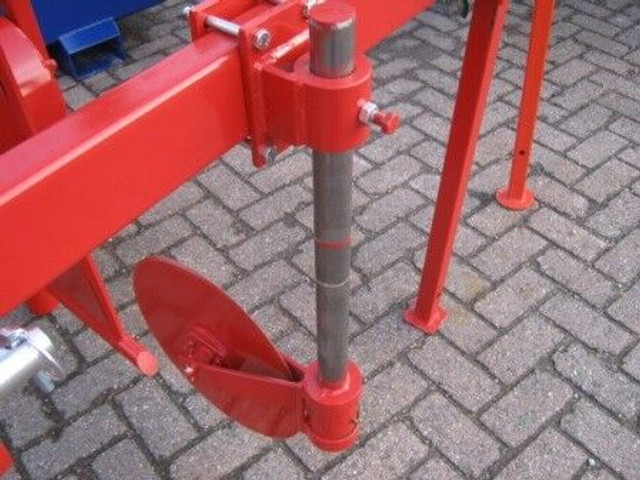 GRONDWOELERS en molploegen - Глибокорозпушувач: фото 3 GRONDWOELERS en molploegen - Глибокорозпушувач: фото 3