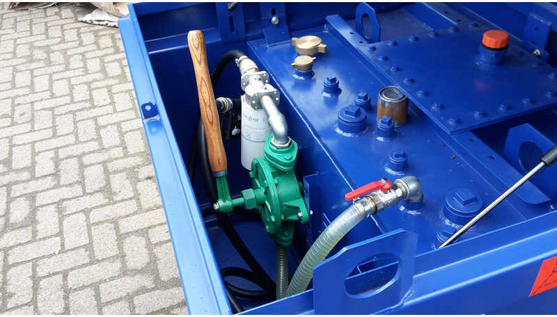 IBC tank met handpomp - Резервуар для зберігання: фото 4 IBC tank met handpomp - Резервуар для зберігання: фото 4