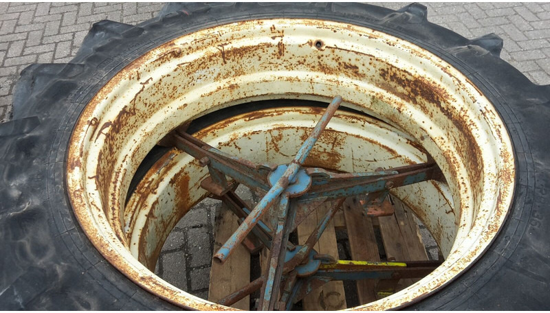 Pirelli - Шини і диски: фото 5 Pirelli - Шини і диски: фото 5