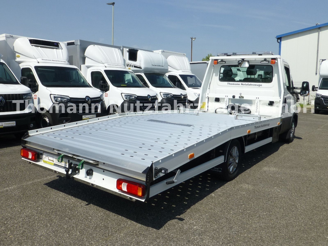 Iveco Daily 35S18 Autotransporter Aut. Luftfed. NAVI - Евакуатор: фото 4 Iveco Daily 35S18 Autotransporter Aut. Luftfed. NAVI - Евакуатор: фото 4