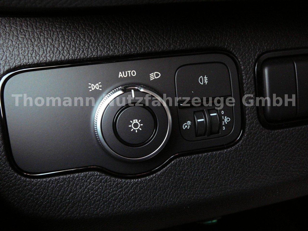 Фургон-рефрижератор Mercedes-Benz Sprinter 317 CDI Kühlkoffer Xarios 300 LBW: фото 27 Фургон-рефрижератор Mercedes-Benz Sprinter 317 CDI Kühlkoffer Xarios 300 LBW: фото 27