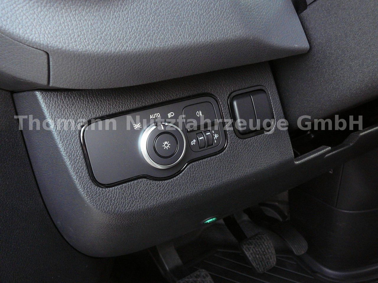 Фургон-рефрижератор Mercedes-Benz Sprinter 317 CDI Kühlkoffer Xarios 300 LBW: фото 13 Фургон-рефрижератор Mercedes-Benz Sprinter 317 CDI Kühlkoffer Xarios 300 LBW: фото 13