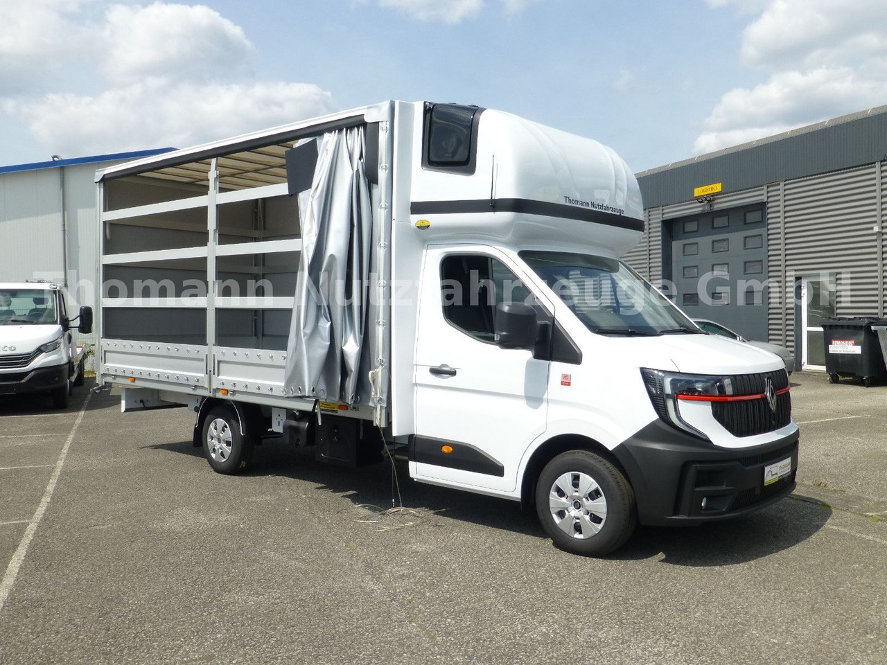 Тентований фургон Renault NEW Master Pritsche Plane Schlafkabine: фото 7