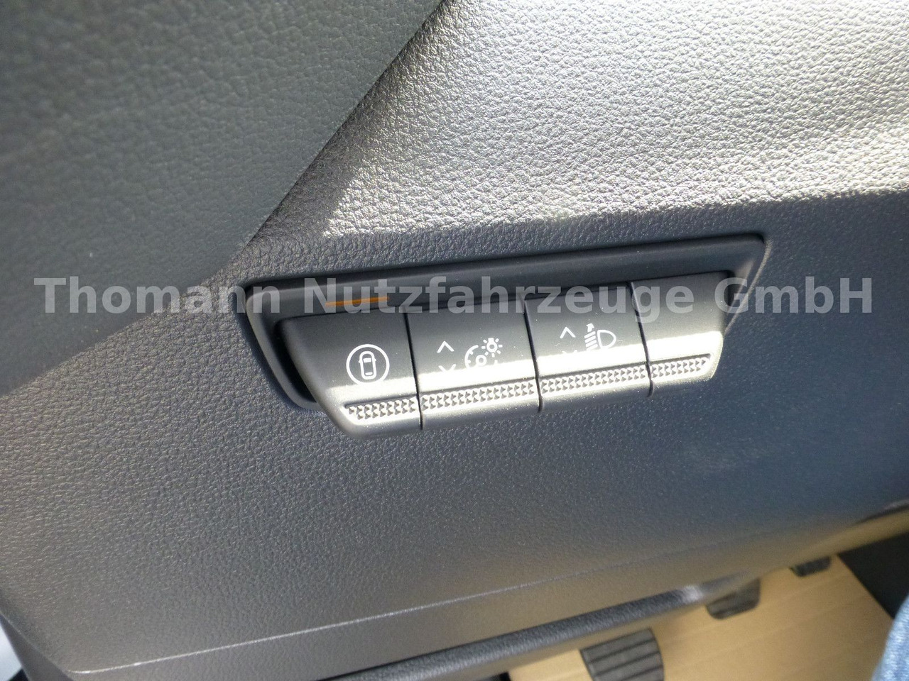 Тентований фургон Renault NEW Master Pritsche Plane Schlafkabine: фото 22
