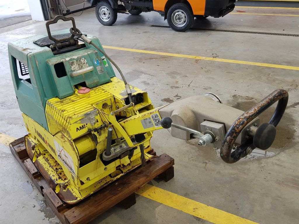 Віброплита Ammann APH 6530 Rüttelplatte / 539kg / 2018 / Diesel Ammann APH 6530 Rüttelplatte / 539kg / 2018 / Diesel: фото 6 Віброплита Ammann APH 6530 Rüttelplatte / 539kg / 2018 / Diesel Ammann APH 6530 Rüttelplatte / 539kg / 2018 / Diesel: фото 6