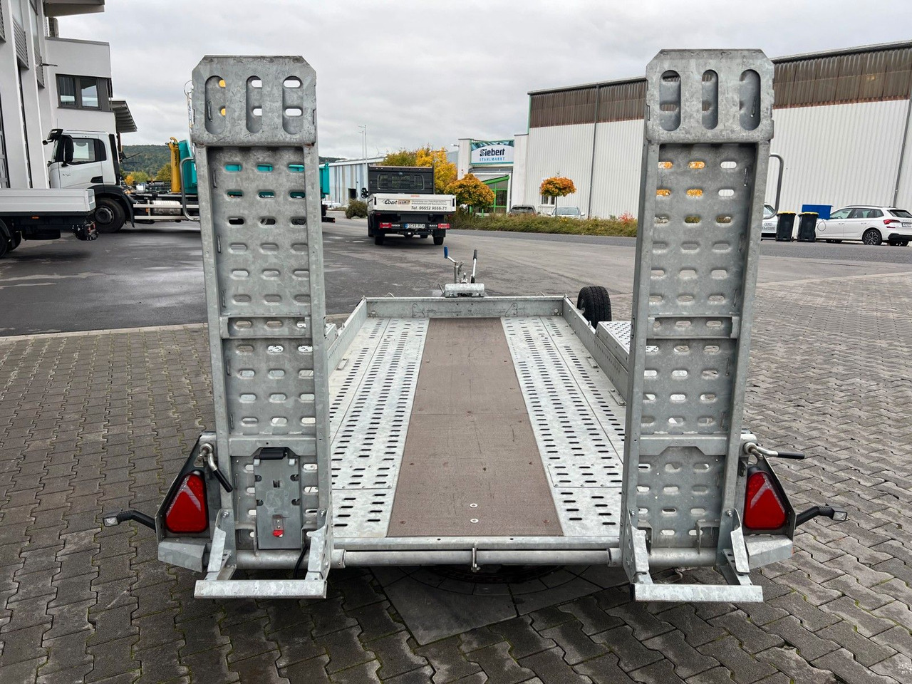 Brian James Cargo Digger Plant 2 / Länge 3.700mm / 3.500kg - Низькорамна платформа причіп: фото 5 Brian James Cargo Digger Plant 2 / Länge 3.700mm / 3.500kg - Низькорамна платформа причіп: фото 5