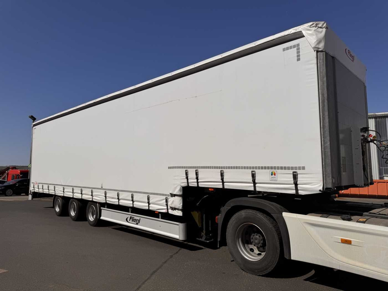 Fliegl SDS 350 Schiebeplane+Verdeck XL SAF 20.900Km - Низькорамна платформа напівпричіп: фото 2 Fliegl SDS 350 Schiebeplane+Verdeck XL SAF 20.900Km - Низькорамна платформа напівпричіп: фото 2