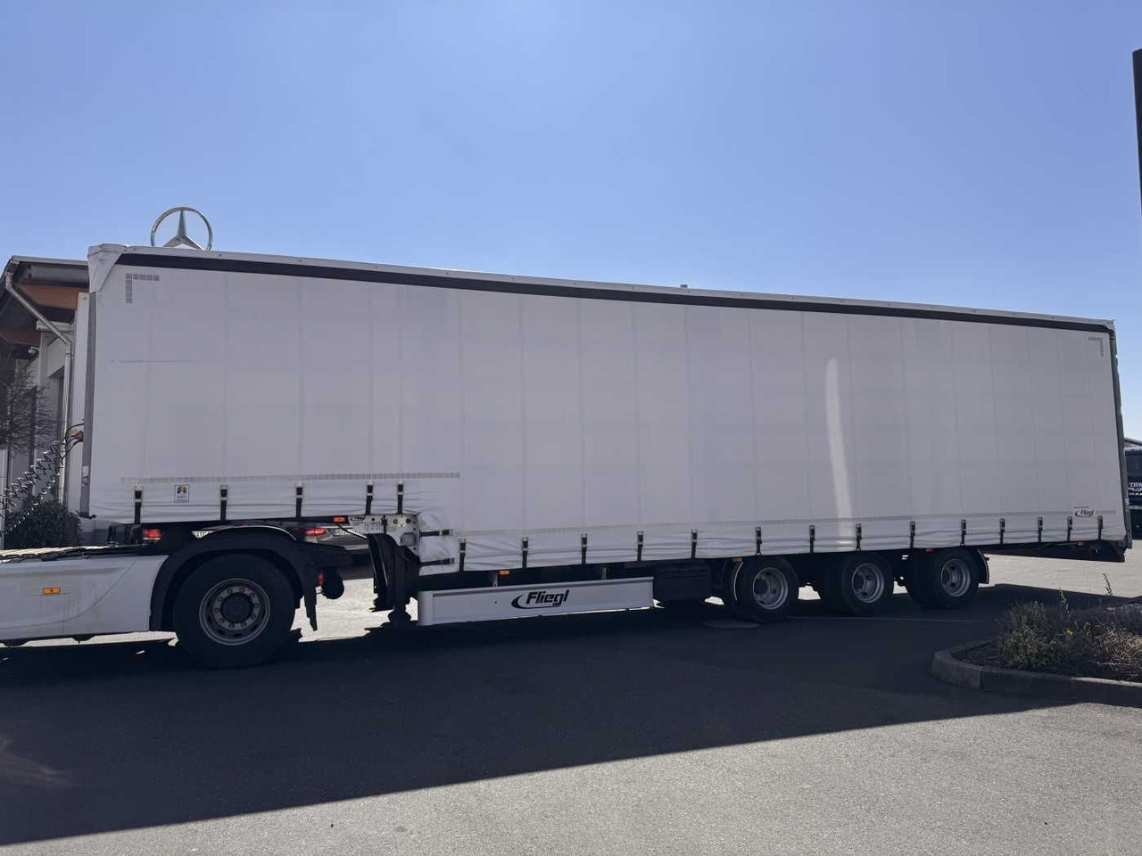 Fliegl SDS 350 Schiebeplane+Verdeck XL SAF 20.900Km - Тентований напівпричіп: фото 4 Fliegl SDS 350 Schiebeplane+Verdeck XL SAF 20.900Km - Тентований напівпричіп: фото 4