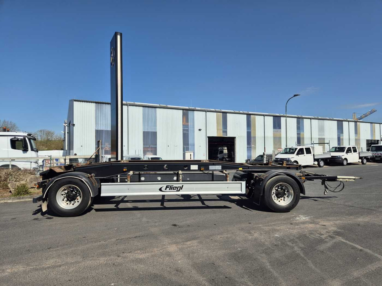 Fliegl ZPS180 Abroll-Container Tropper Pellet-Silo 22m³ Fliegl ZPS180 Abroll-Container Tropper Pellet-Silo 22m³ - Причіп мультиліфт/ Бункеровоз: фото 5 Fliegl ZPS180 Abroll-Container Tropper Pellet-Silo 22m³ Fliegl ZPS180 Abroll-Container Tropper Pellet-Silo 22m³ - Причіп мультиліфт/ Бункеровоз: фото 5