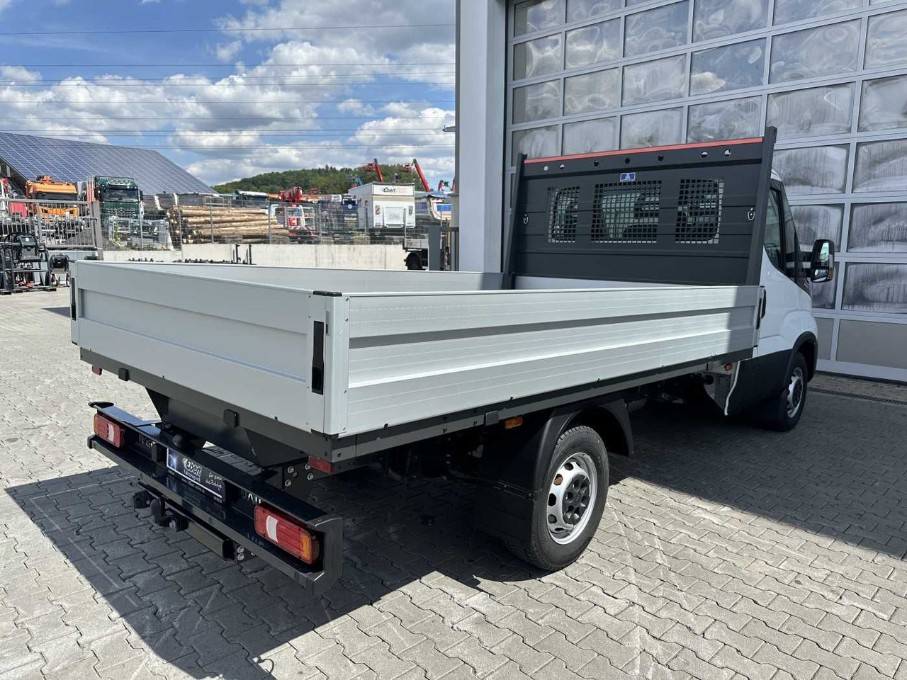 Iveco Daily 35S16 A8 Pritsche *R3.450mm*AHK*Automatik* - Легка бортова вантажівка: фото 4 Iveco Daily 35S16 A8 Pritsche *R3.450mm*AHK*Automatik* - Легка бортова вантажівка: фото 4