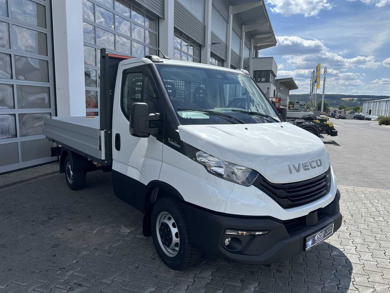 Iveco Daily 35S16 A8 Pritsche *R3.450mm*AHK*Automatik* - Легка бортова вантажівка: фото 3 Iveco Daily 35S16 A8 Pritsche *R3.450mm*AHK*Automatik* - Легка бортова вантажівка: фото 3
