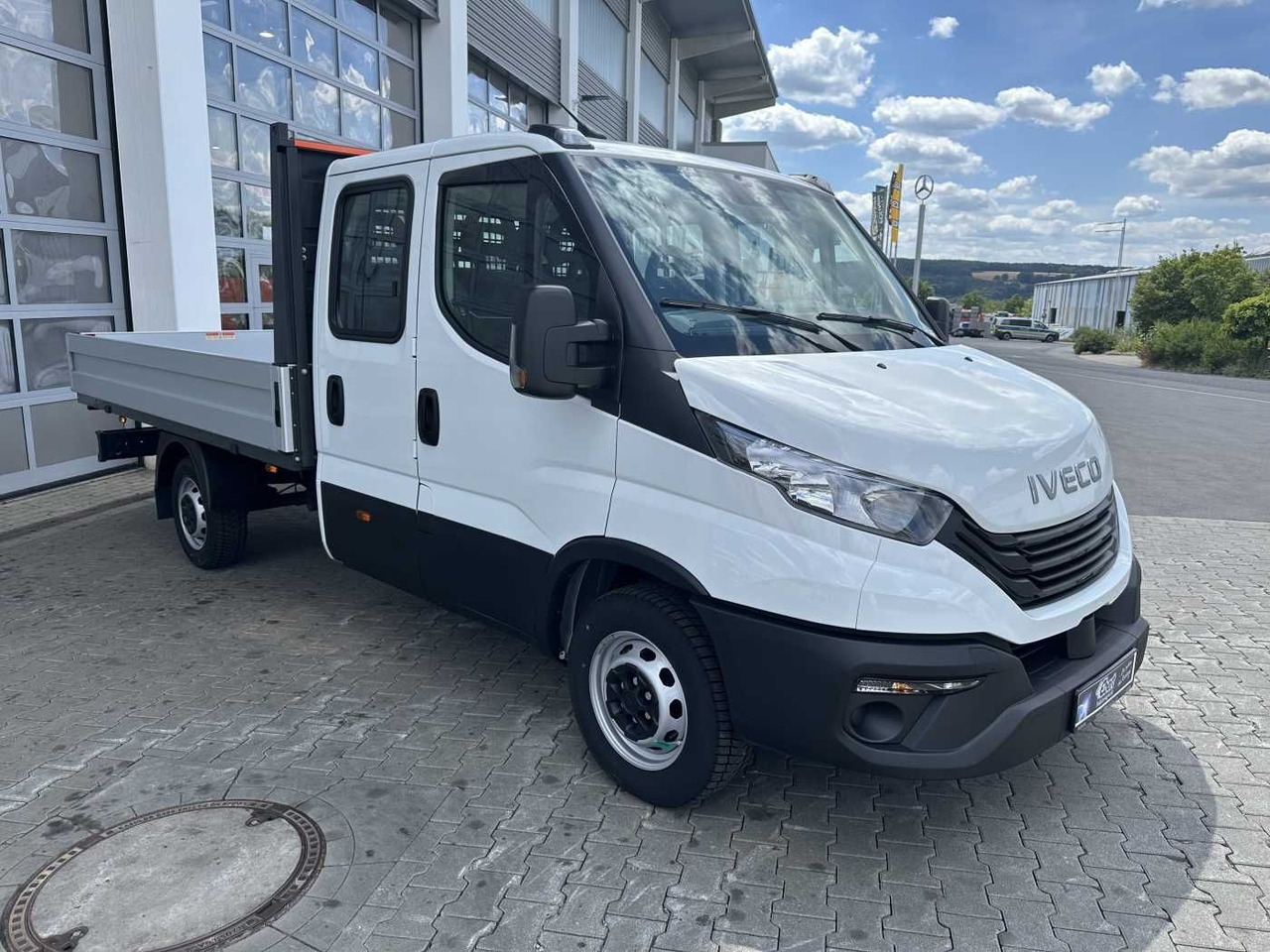 Iveco Daily 35S16 H 3.0L *R3.750mm*AHK*Automatik* 2x - Легка бортова вантажівка: фото 3 Iveco Daily 35S16 H 3.0L *R3.750mm*AHK*Automatik* 2x - Легка бортова вантажівка: фото 3
