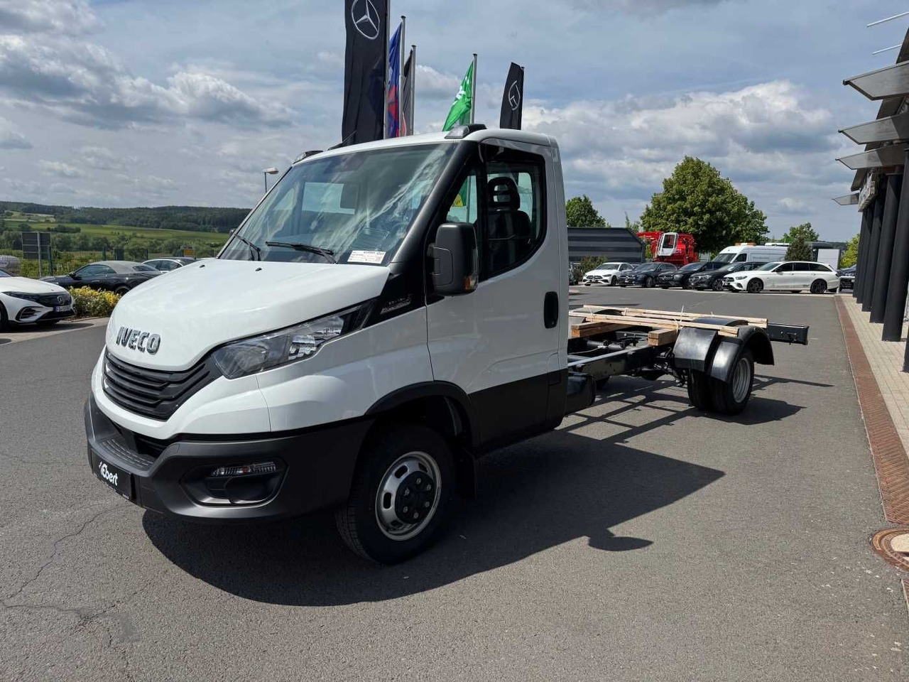 Iveco Daily 50C18 HA8 3.0L *R4.350mm*Klima*Automatik* - Вантажівка шасі: фото 3 Iveco Daily 50C18 HA8 3.0L *R4.350mm*Klima*Automatik* - Вантажівка шасі: фото 3