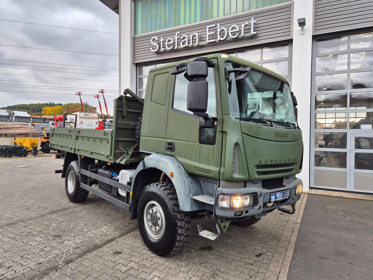Iveco Eurocargo ML100E22WM-BW 4x4 Pritsche L-Haus Bett - Бортова вантажівка/ Платформа: фото 2 Iveco Eurocargo ML100E22WM-BW 4x4 Pritsche L-Haus Bett - Бортова вантажівка/ Платформа: фото 2