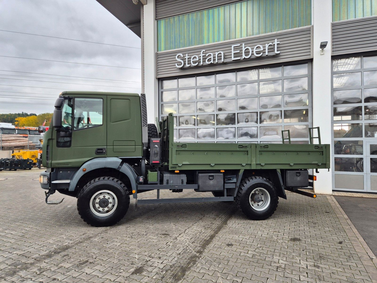 Iveco Eurocargo ML100E22WM-BW 4x4 Pritsche L-Haus Bett - Бортова вантажівка/ Платформа: фото 5 Iveco Eurocargo ML100E22WM-BW 4x4 Pritsche L-Haus Bett - Бортова вантажівка/ Платформа: фото 5