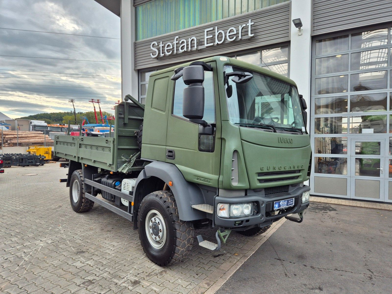 Iveco Eurocargo ML100E22WM-BW 4x4 Pritsche L-Haus Bett - Бортова вантажівка/ Платформа: фото 2 Iveco Eurocargo ML100E22WM-BW 4x4 Pritsche L-Haus Bett - Бортова вантажівка/ Платформа: фото 2