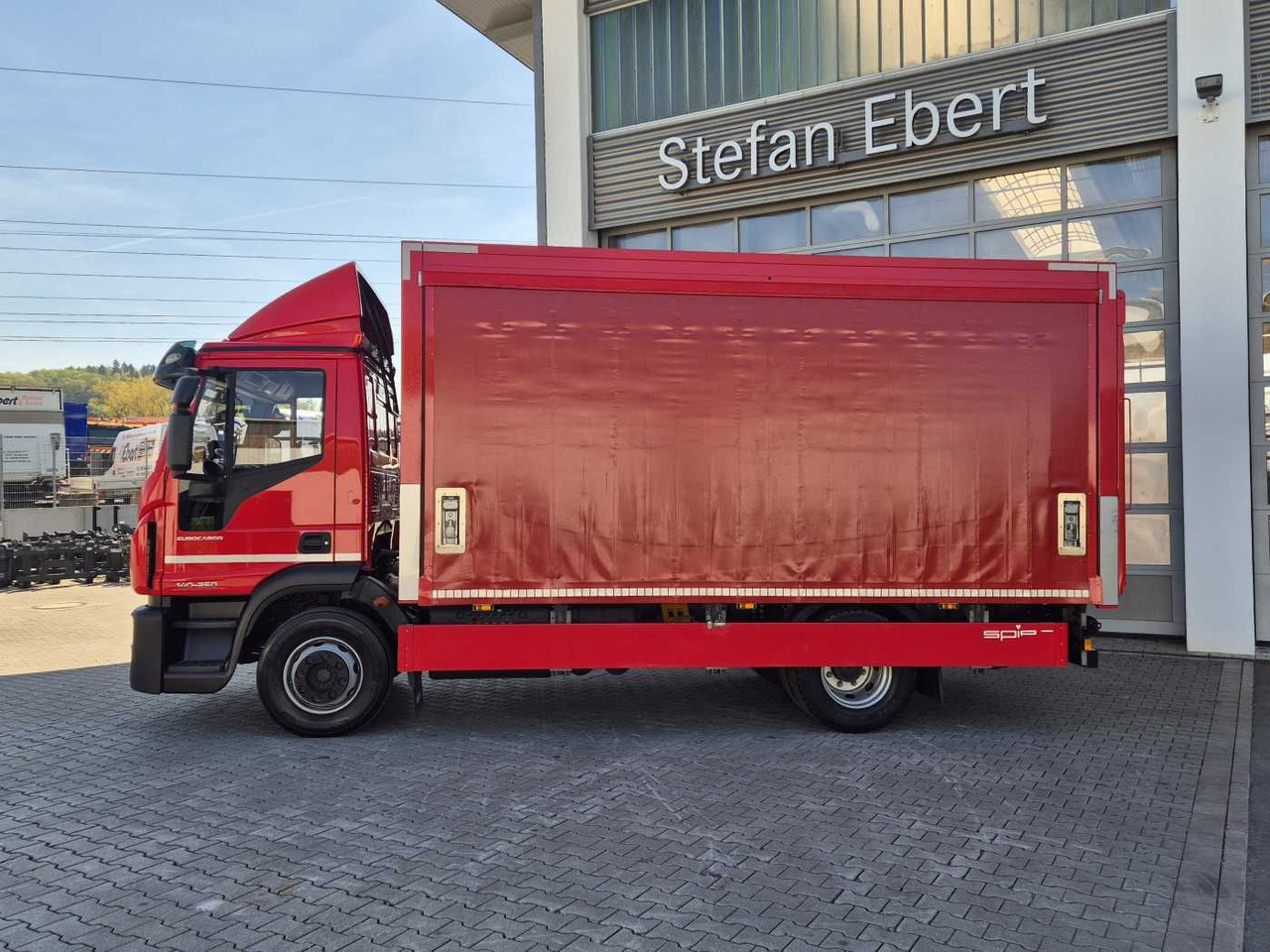 Iveco Eurocargo ML140E25/P Schiebeplanen LBW 1.500kg - Для перевезення напоїв вантажівка: фото 4 Iveco Eurocargo ML140E25/P Schiebeplanen LBW 1.500kg - Для перевезення напоїв вантажівка: фото 4