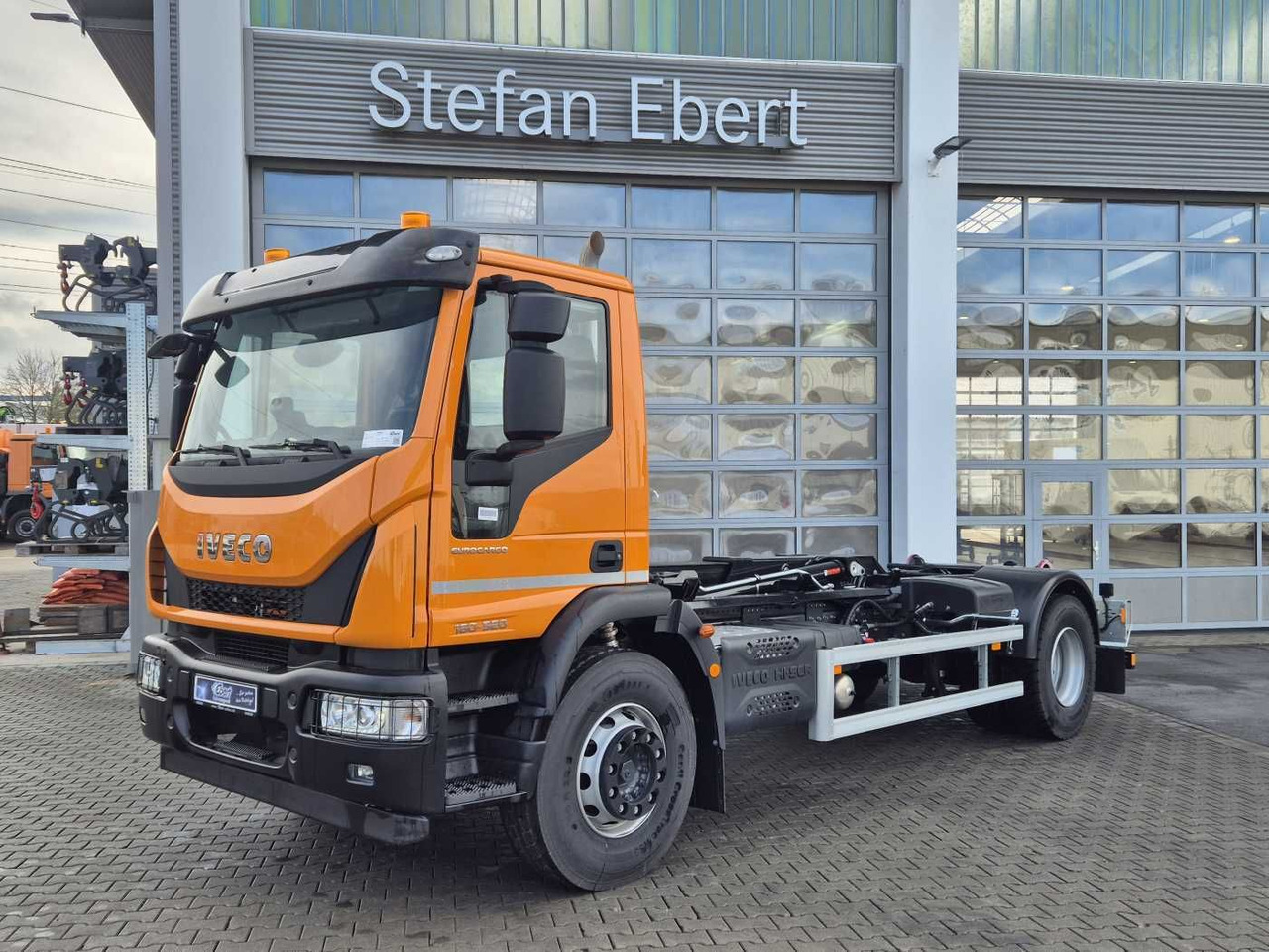 Iveco ML180E32/P HIAB ULT14S51 AHK Standheizung - Гаковий мультиліфт вантажівка: фото 4 Iveco ML180E32/P HIAB ULT14S51 AHK Standheizung - Гаковий мультиліфт вантажівка: фото 4
