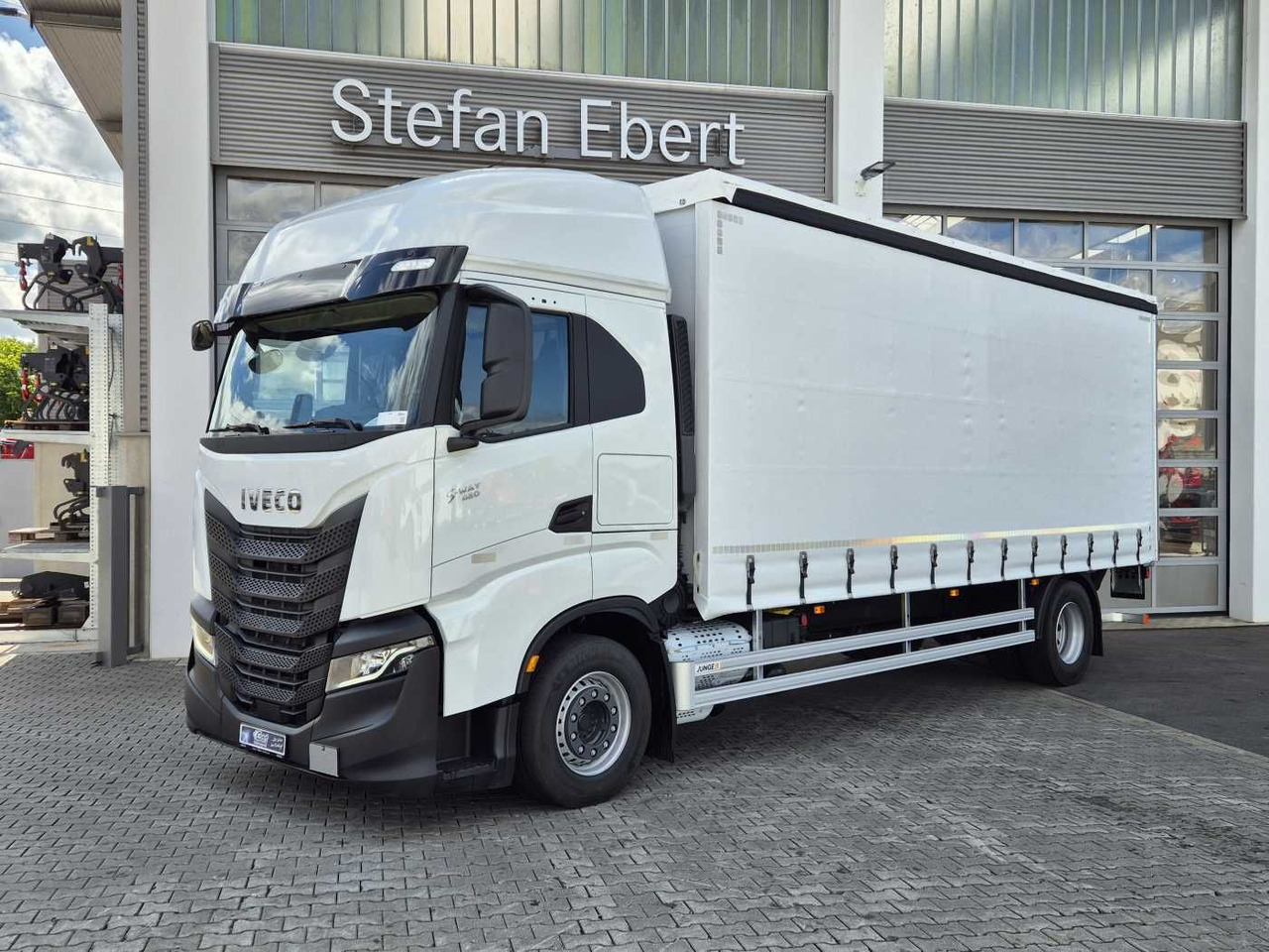 Iveco S-Way AS190S42/P Schiebeplanen LBW 2.000kg AHK - Тентована вантажівка: фото 1 Iveco S-Way AS190S42/P Schiebeplanen LBW 2.000kg AHK - Тентована вантажівка: фото 1