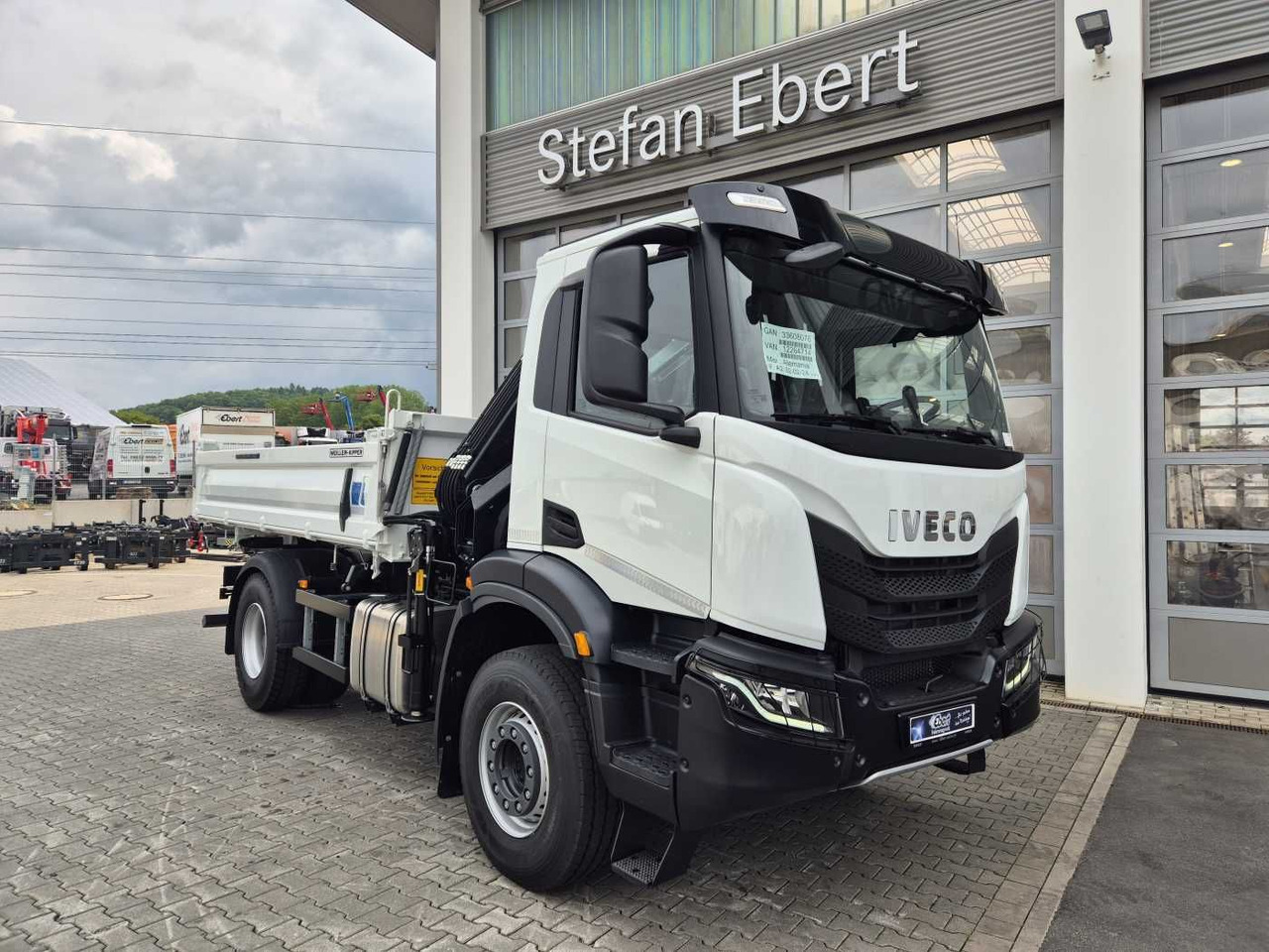 Iveco X-Way AD200X42/P HR OFF Hiab X-HIDUO 118E-3 Funk - Самоскид вантажівка, Вантажівка з маніпулятором: фото 3 Iveco X-Way AD200X42/P HR OFF Hiab X-HIDUO 118E-3 Funk - Самоскид вантажівка, Вантажівка з маніпулятором: фото 3