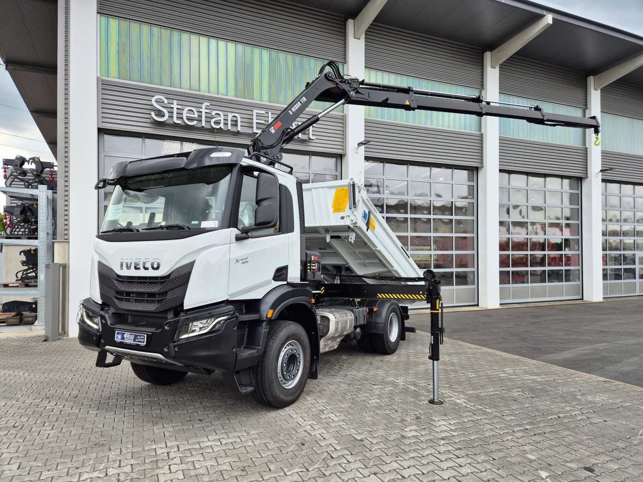 Iveco X-Way AD200X42/P HR OFF Hiab X-HIDUO 118E-3 Funk - Самоскид вантажівка, Вантажівка з маніпулятором: фото 1 Iveco X-Way AD200X42/P HR OFF Hiab X-HIDUO 118E-3 Funk - Самоскид вантажівка, Вантажівка з маніпулятором: фото 1
