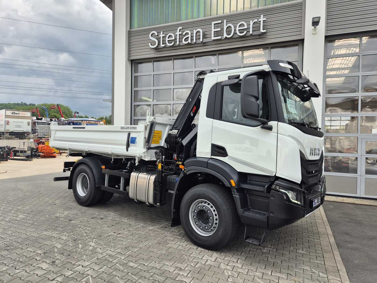 Iveco X-Way AD200X42/P HR OFF Hiab X-HIDUO 118E-3 Funk - Самоскид вантажівка, Вантажівка з маніпулятором: фото 5 Iveco X-Way AD200X42/P HR OFF Hiab X-HIDUO 118E-3 Funk - Самоскид вантажівка, Вантажівка з маніпулятором: фото 5