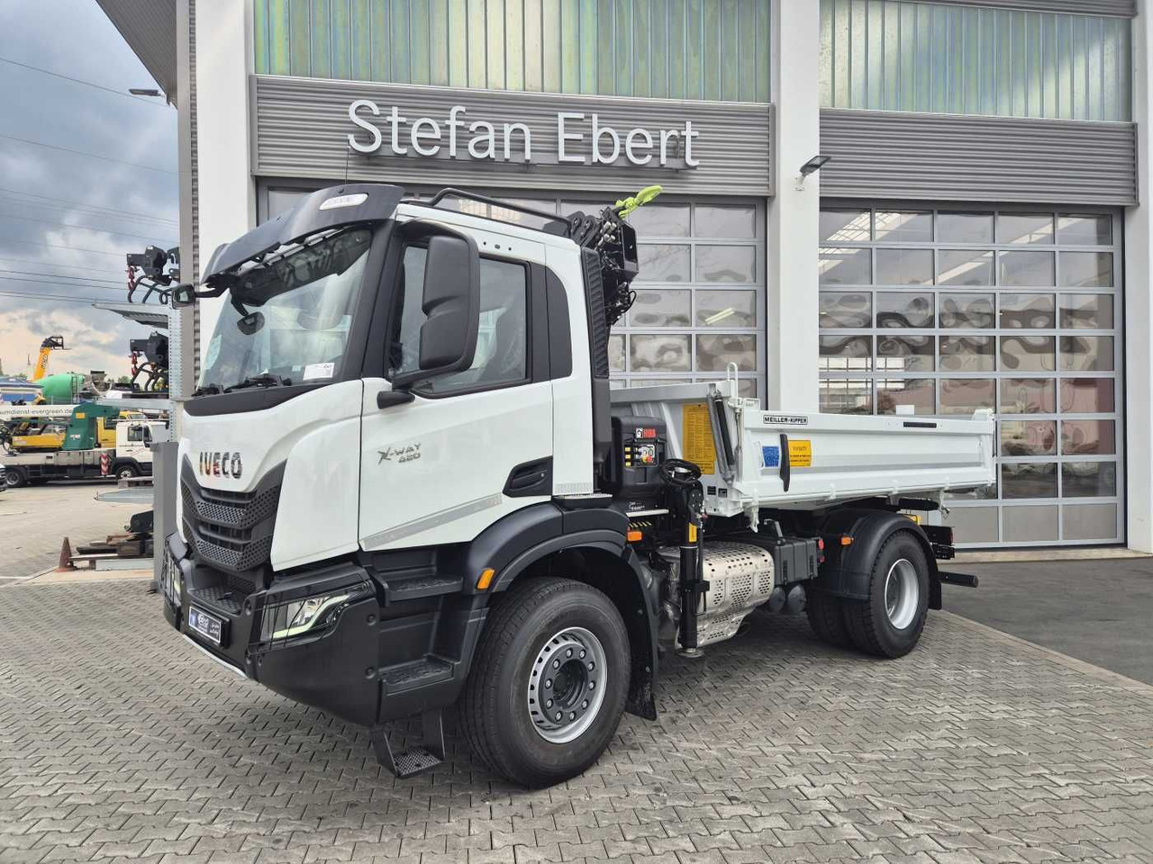 Iveco X-Way AD200X42/P HR OFF Hiab X-HIDUO 118E-3 Funk - Самоскид вантажівка, Вантажівка з маніпулятором: фото 4 Iveco X-Way AD200X42/P HR OFF Hiab X-HIDUO 118E-3 Funk - Самоскид вантажівка, Вантажівка з маніпулятором: фото 4