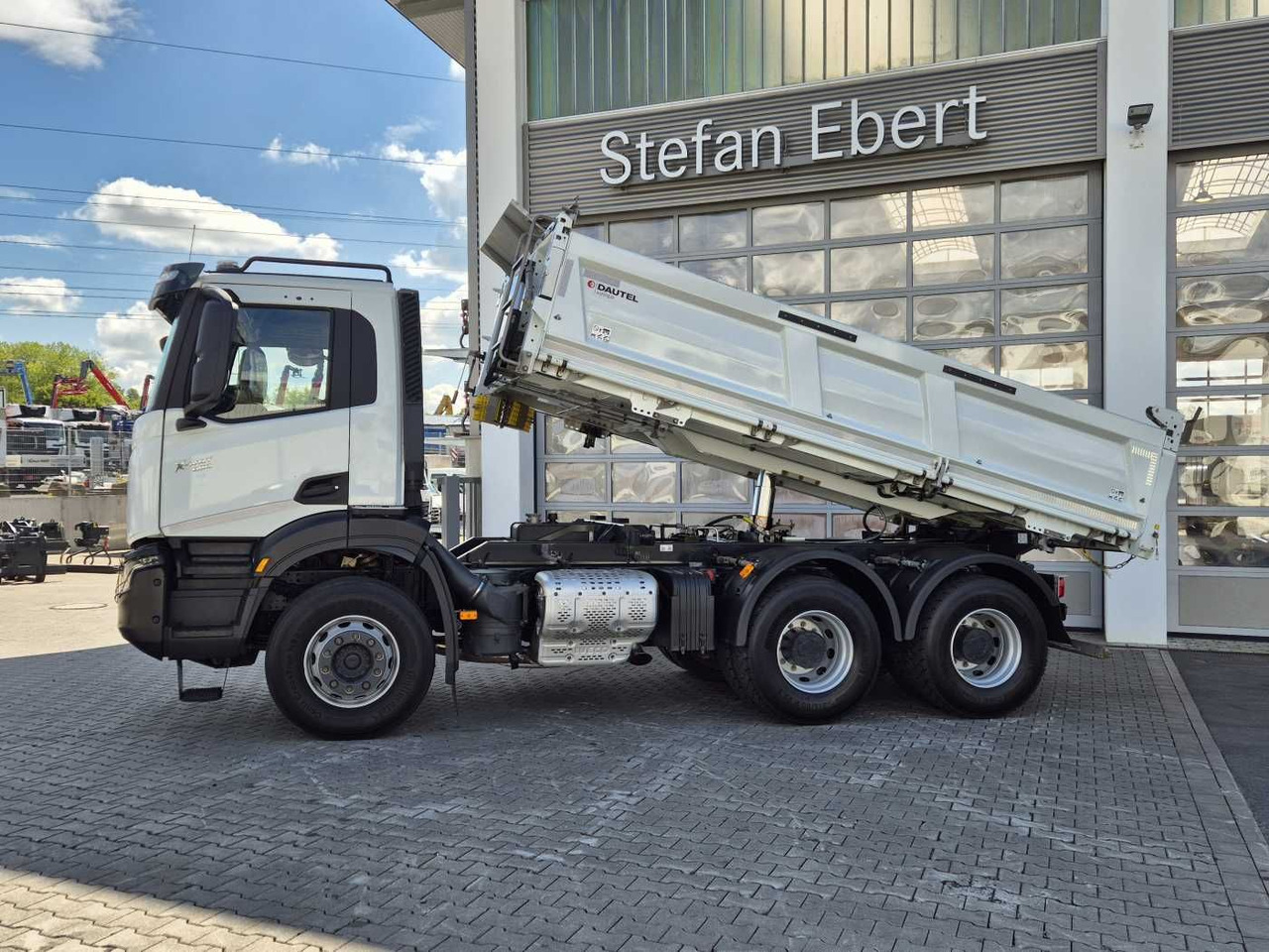 Iveco X-Way AD300X48Z HR 6x4 Intarder Bordmatic Kamera - Самоскид вантажівка: фото 4 Iveco X-Way AD300X48Z HR 6x4 Intarder Bordmatic Kamera - Самоскид вантажівка: фото 4