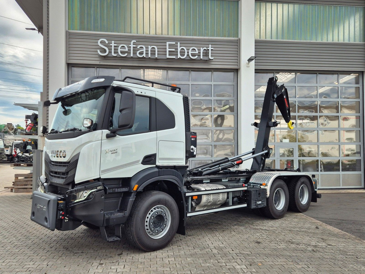Iveco X-Way AT300X48Z/P HR OFF 6x4 Hiab Winterdienst - Гаковий мультиліфт вантажівка: фото 5 Iveco X-Way AT300X48Z/P HR OFF 6x4 Hiab Winterdienst - Гаковий мультиліфт вантажівка: фото 5