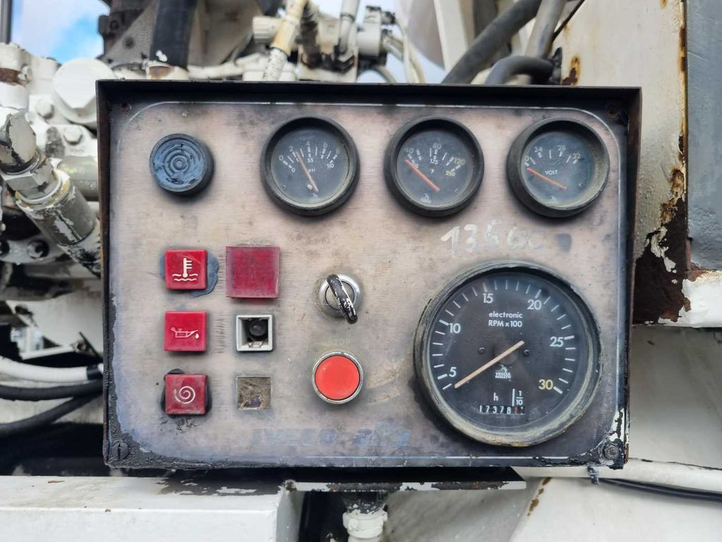 Напівпричіп бетонозмішувач KWB P-382-STI Betonmischer Motor SAF-Achsen Lift: фото 11