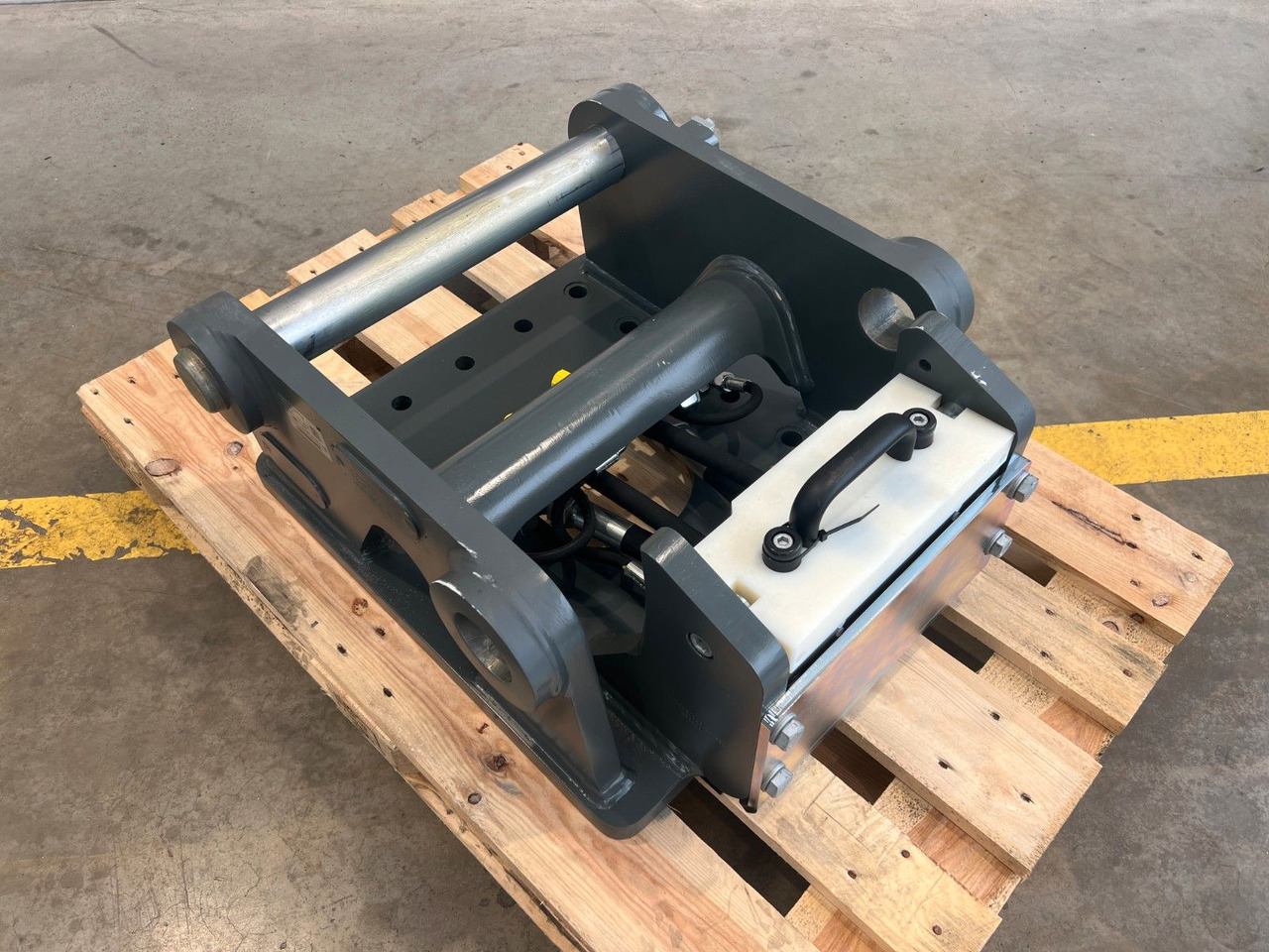 Liebherr Likufix SW48 Adapterplatte NEU lagernd - Зчіпний пристрій: фото 3 Liebherr Likufix SW48 Adapterplatte NEU lagernd - Зчіпний пристрій: фото 3